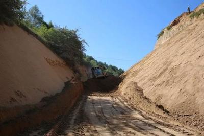 记者跑腿:山西方山县圪张线旅游公路建设有序推进
